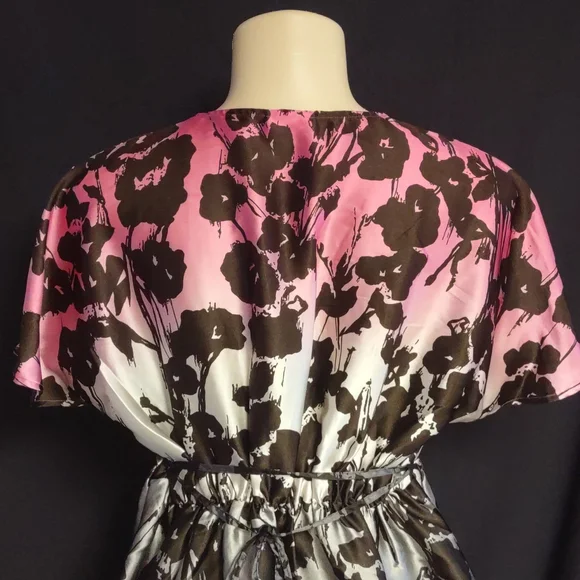 Motherhood Maternity Top Size Medium - Picture 7 of 9